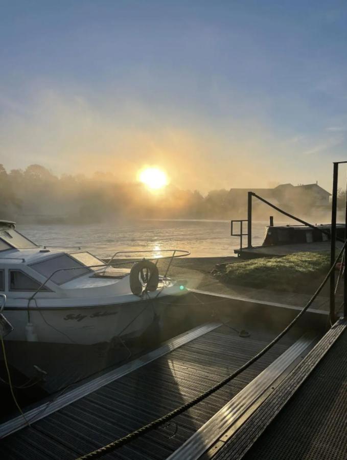 Water Cabin With Water Sports Equipment And Bikes, Bath بريستول المظهر الخارجي الصورة